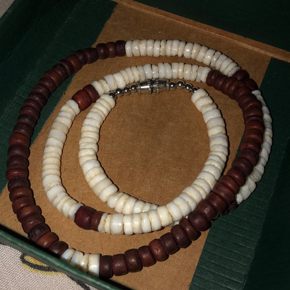 Shell necklace